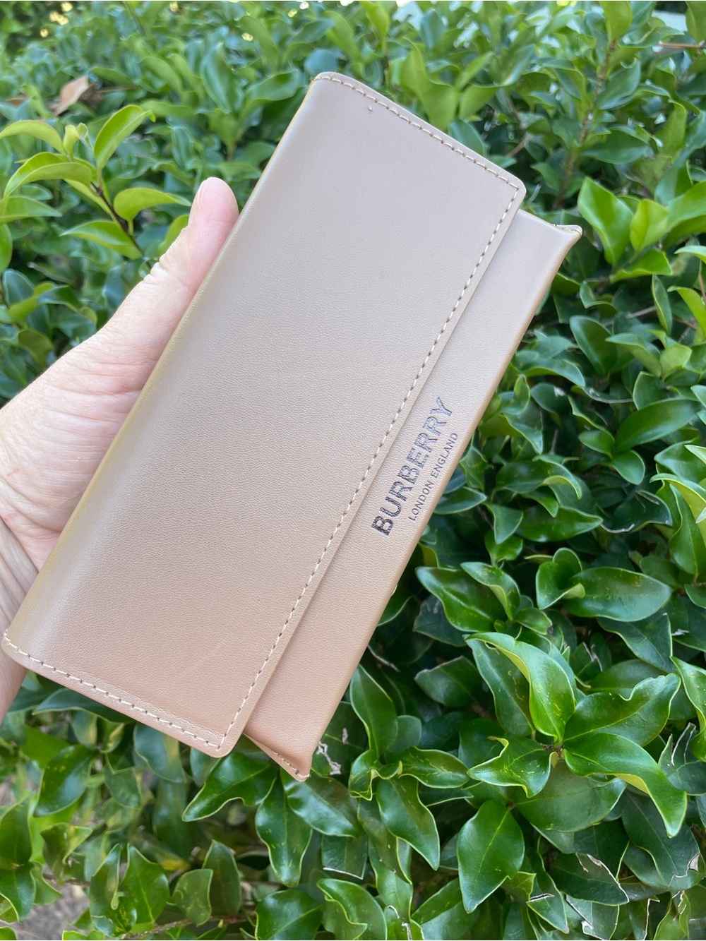 Burberry Beige/Tan Sunglasses/ Eyeglasses case big size